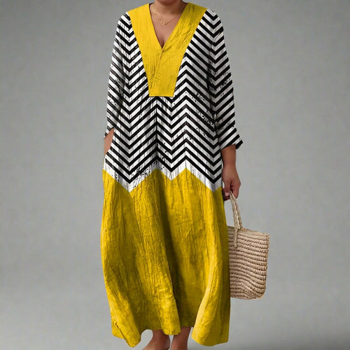 AINSLEY | ELEGANT GEOMETRIC DRESS - Plus size model