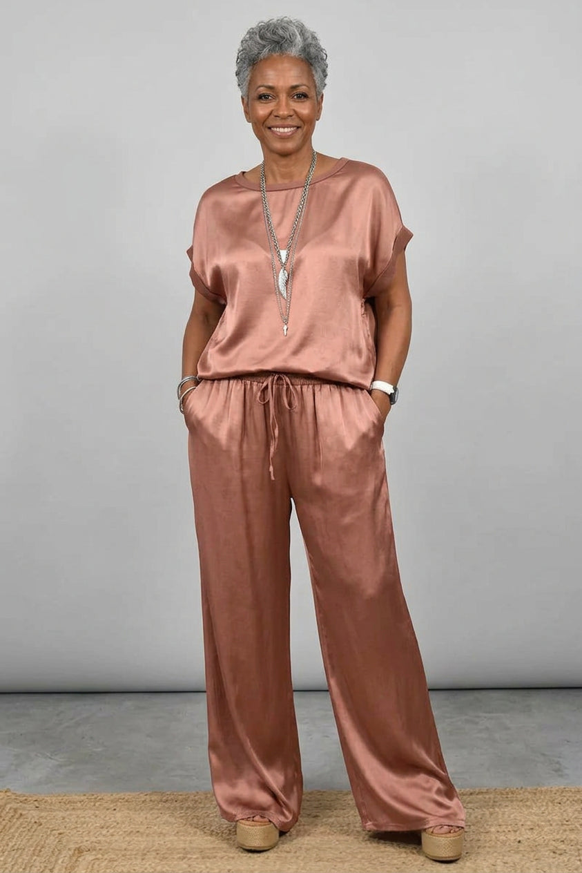 Alexis - Loose Shirt & Wide-Leg Trousers Set - Plus size model