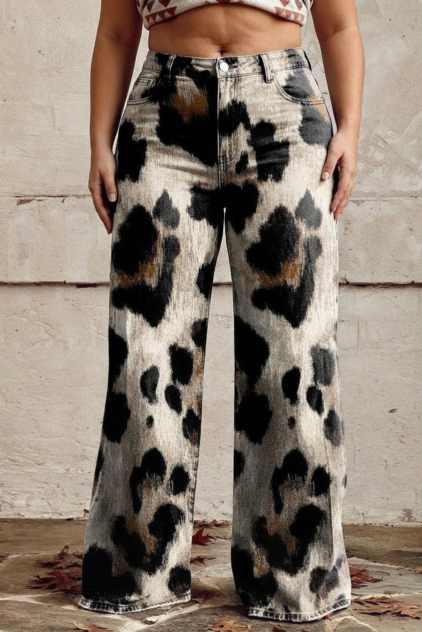 Cheetah - Bohemian Elegant Pants - Plus size model