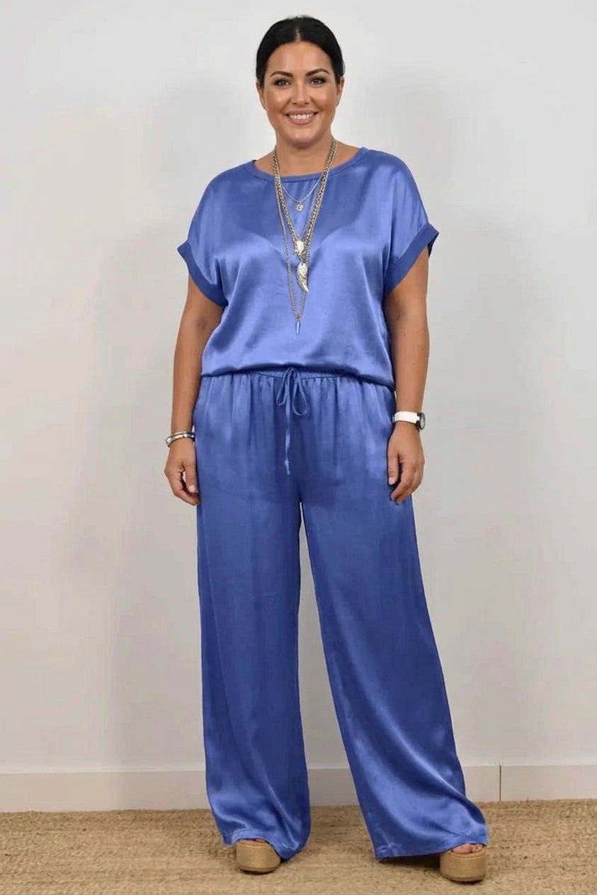 Alexis - Loose Shirt & Wide-Leg Trousers Set - Plus size model