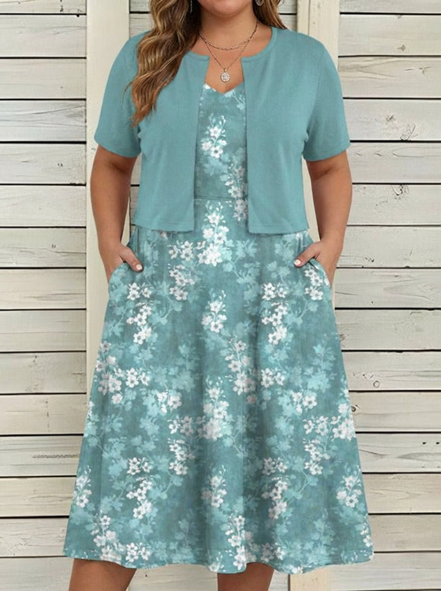 Aleah - Charm Floral Dress - Plus size model