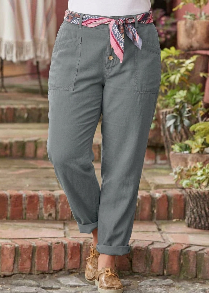 Lise | Elegant & Relaxed Trousers - Plus size model