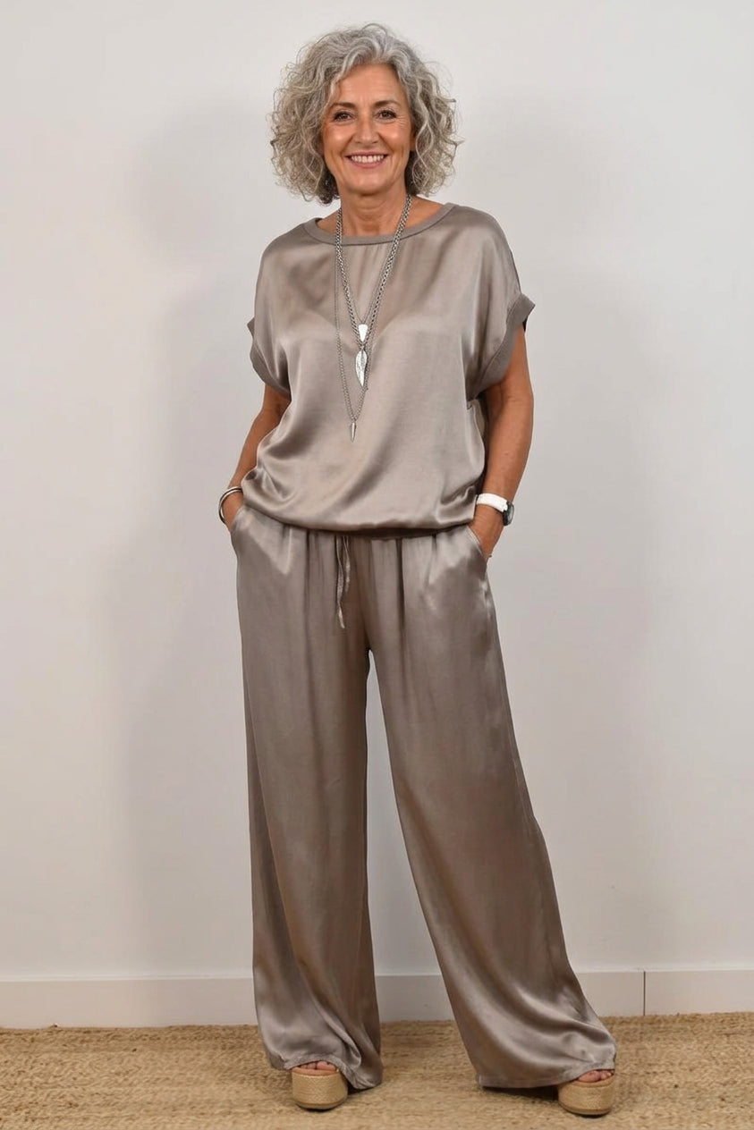 Alexis - Loose Shirt & Wide-Leg Trousers Set - Plus size model