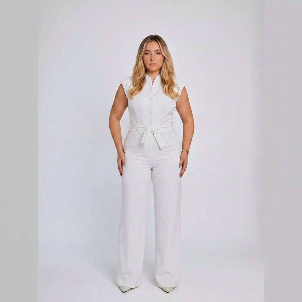 Veronica -  Sleeveless Wide-Leg Jumpsuit - Plus size model