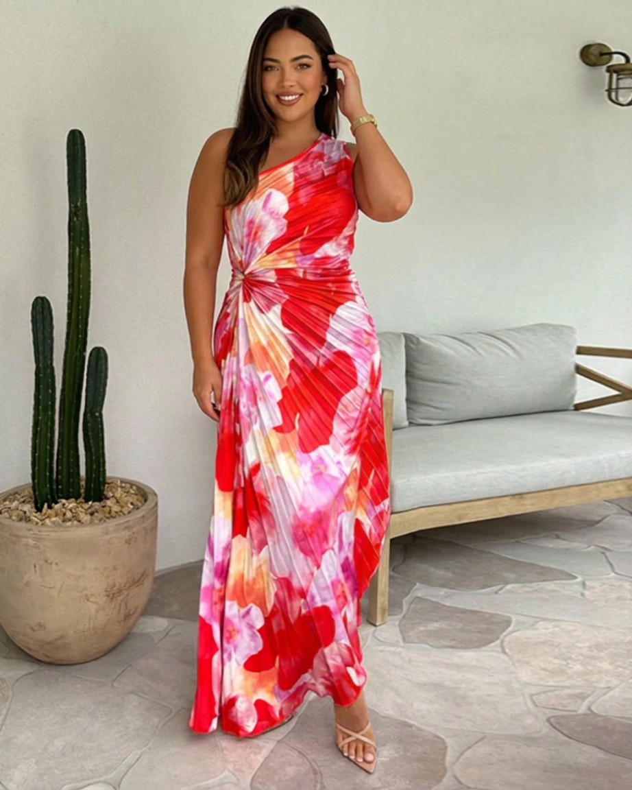 Celeste | Vibrant Tropical Evening Dress - Plus size model