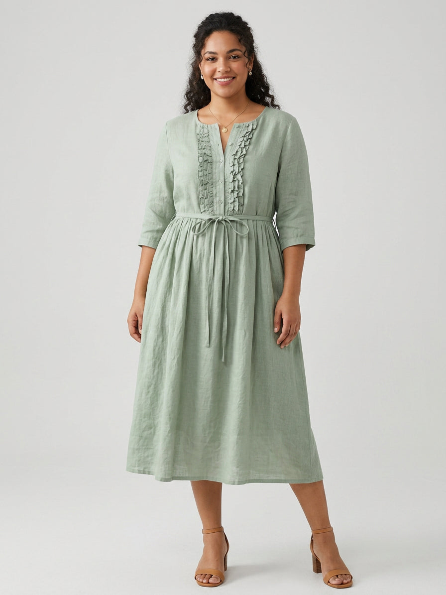 Karynthe | Elegant Dress - Plus size model