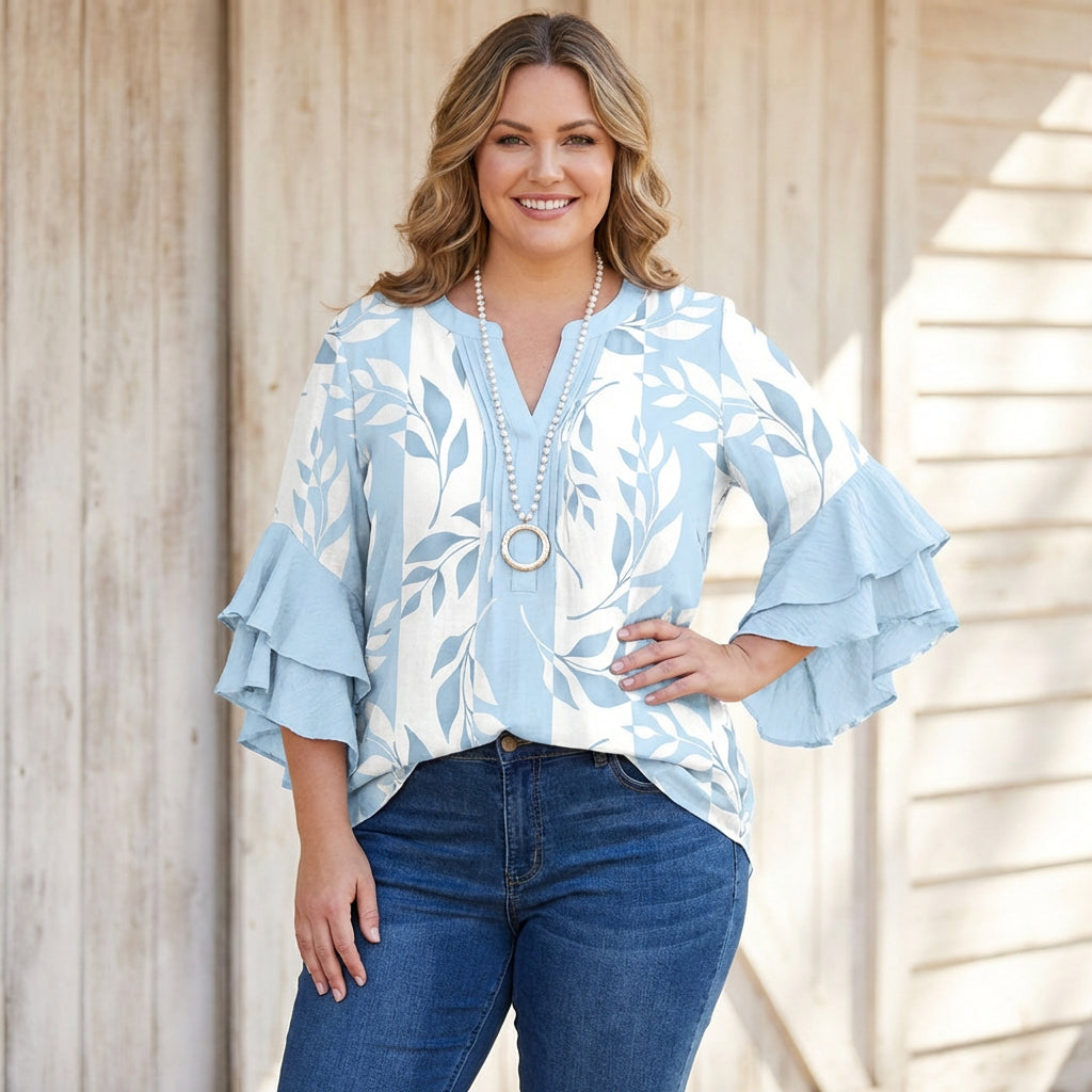 Kay | Lightweight Day Blouse - Plus size model