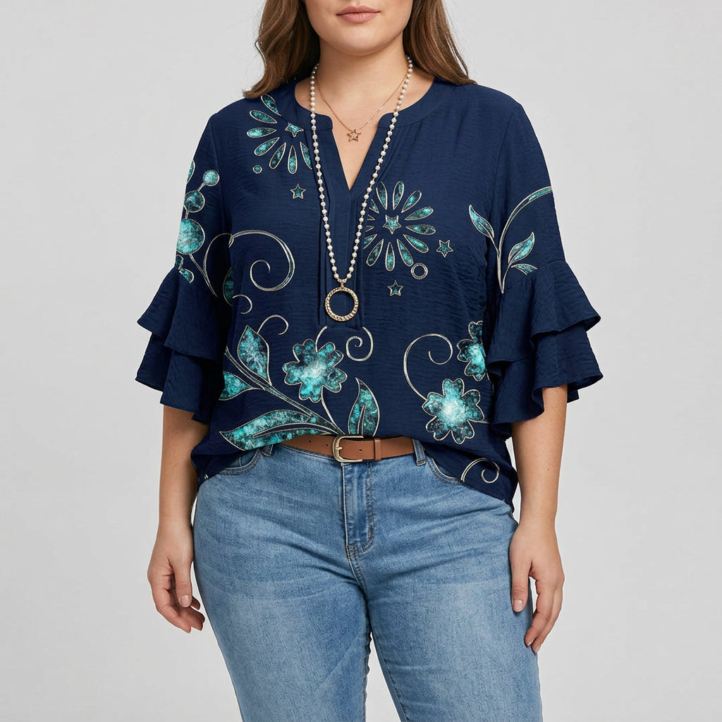Kay | Lightweight Day Blouse - Plus size model