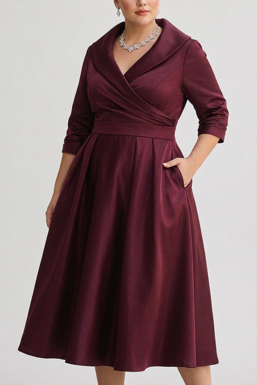 Rosa - Elegant midi dress - Plus size model