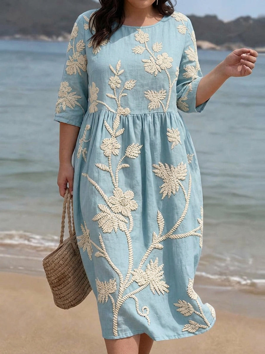 Nyra - Elegant Casual Dress - Plus size model