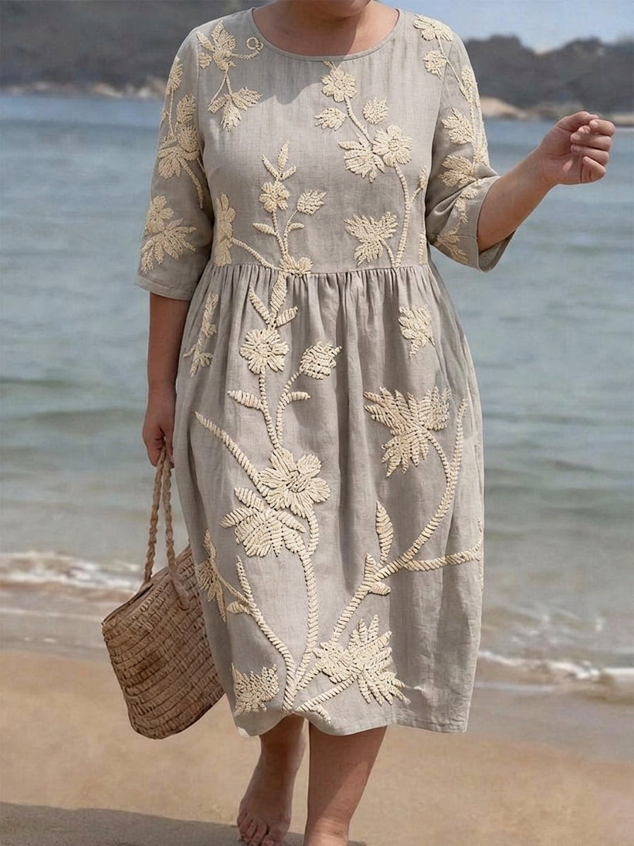 Alina - Elegant Casual Dress - Plus size model