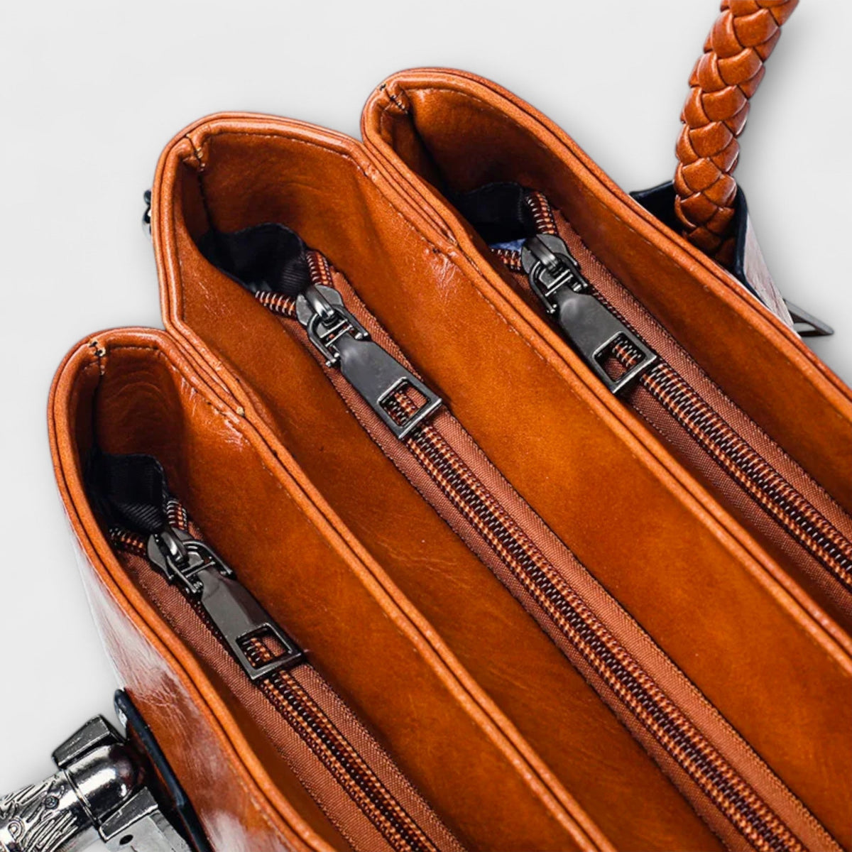 Lila - Elegant Duffel Bag