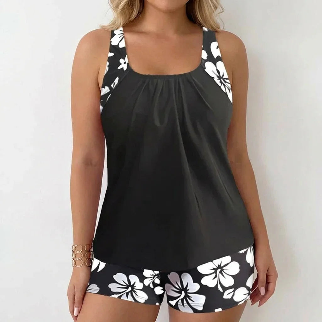 Ravina | Your stylish 2-piece swim set for summer & beach - Plus size model
