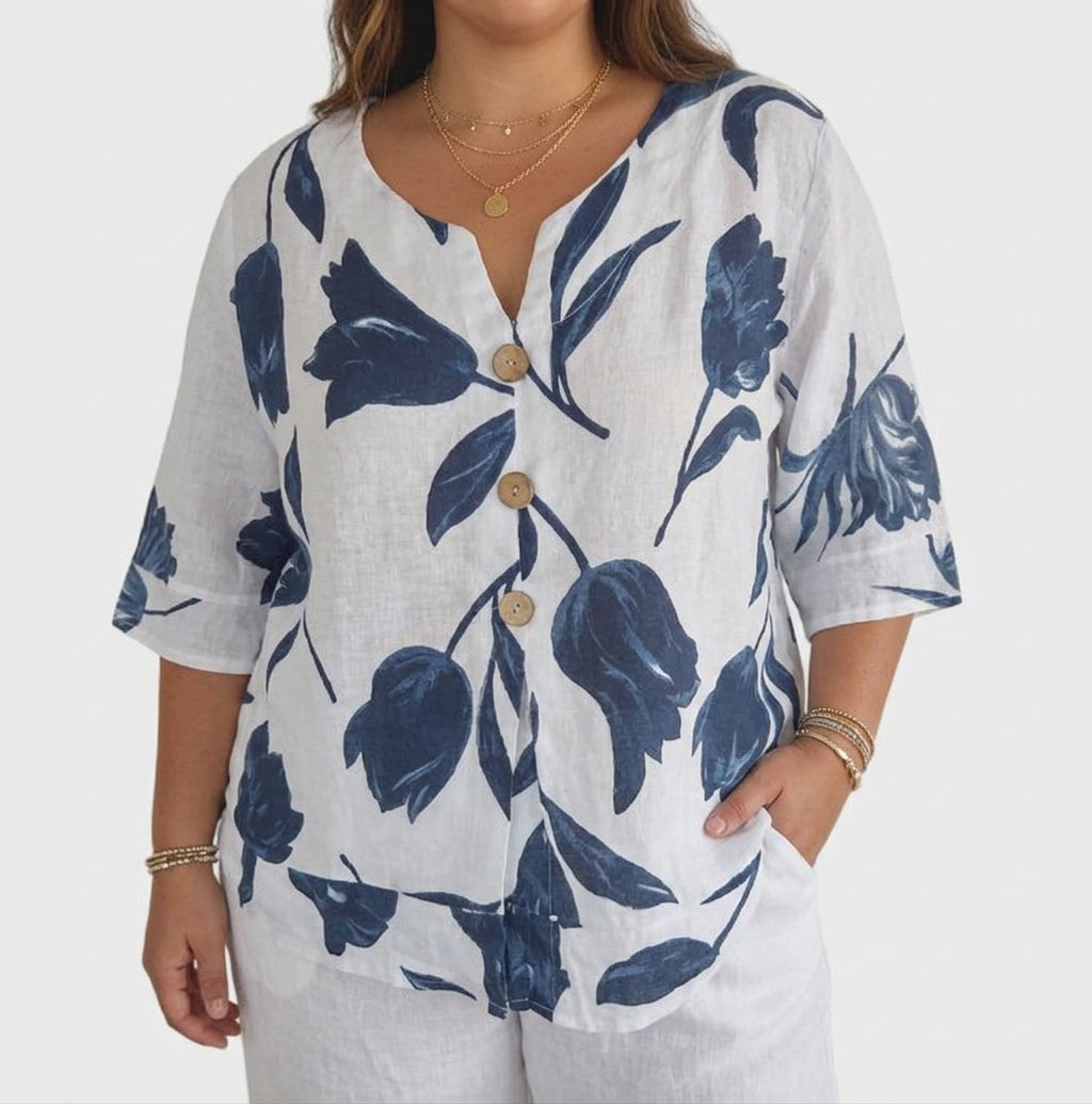 Isabel | Elegant Floral Print Blouse - Plus size model