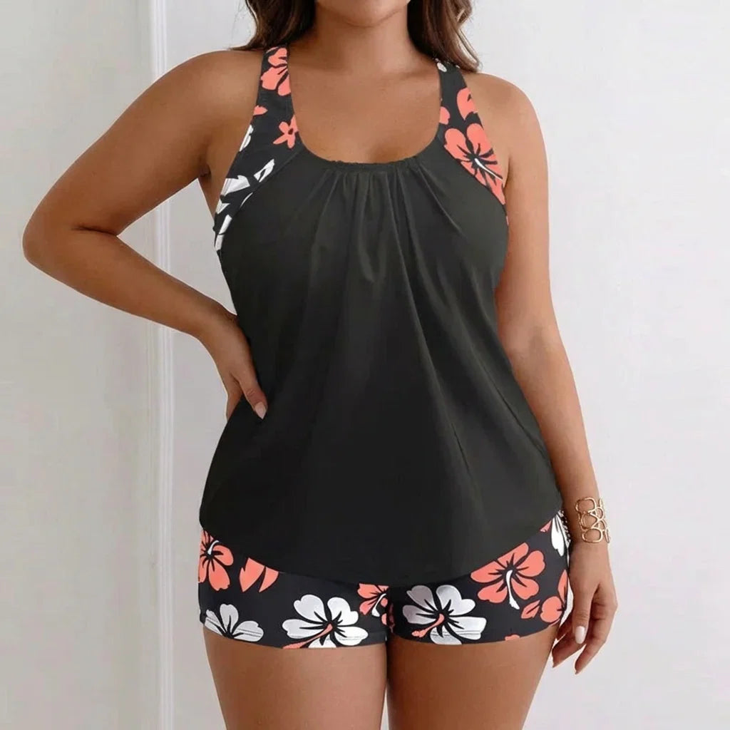 Ravina | Your stylish 2-piece swim set for summer & beach - Plus size model