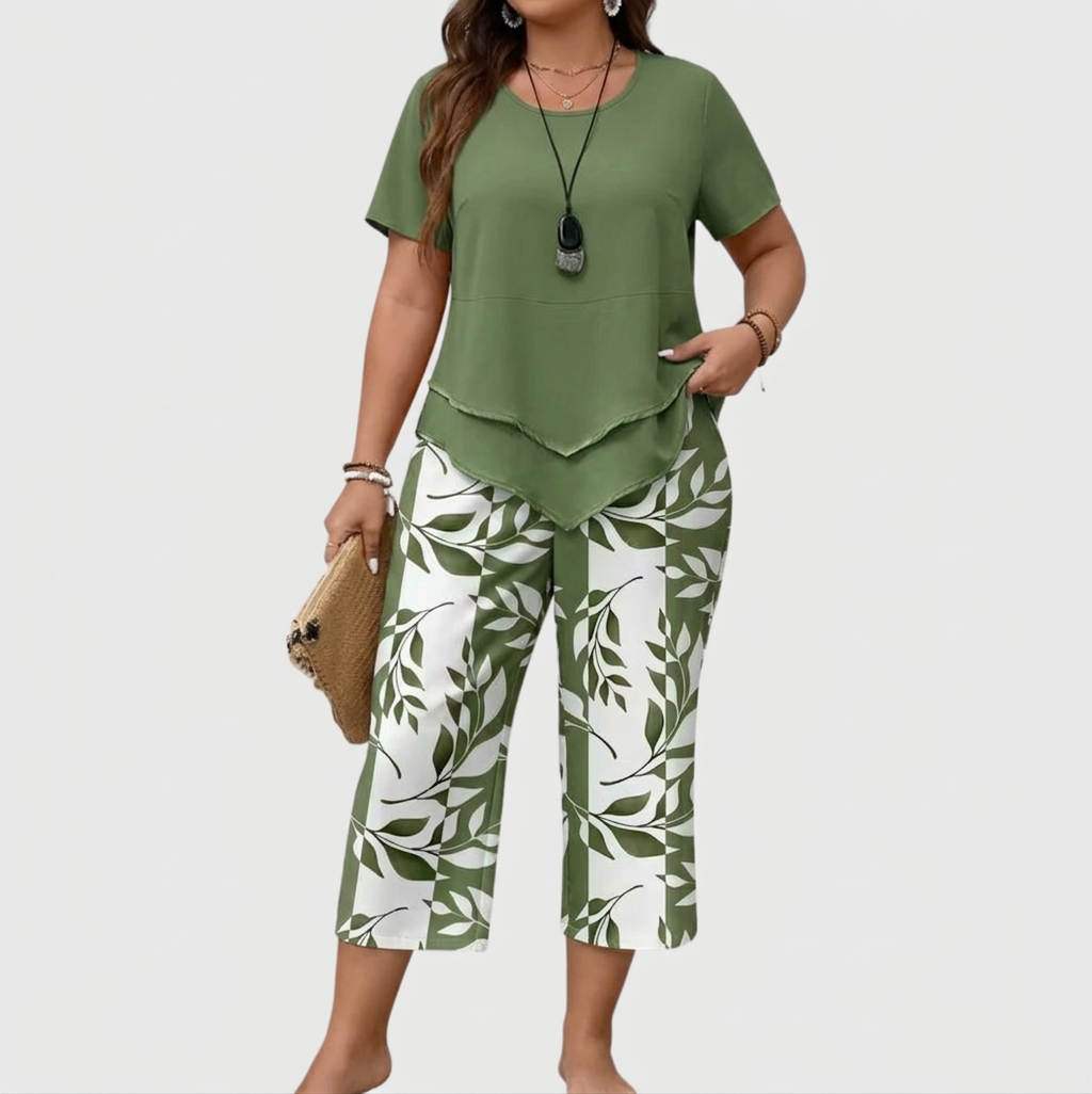 Avy™ | Casual Leaf Print Two-Piece Set - Plus size model