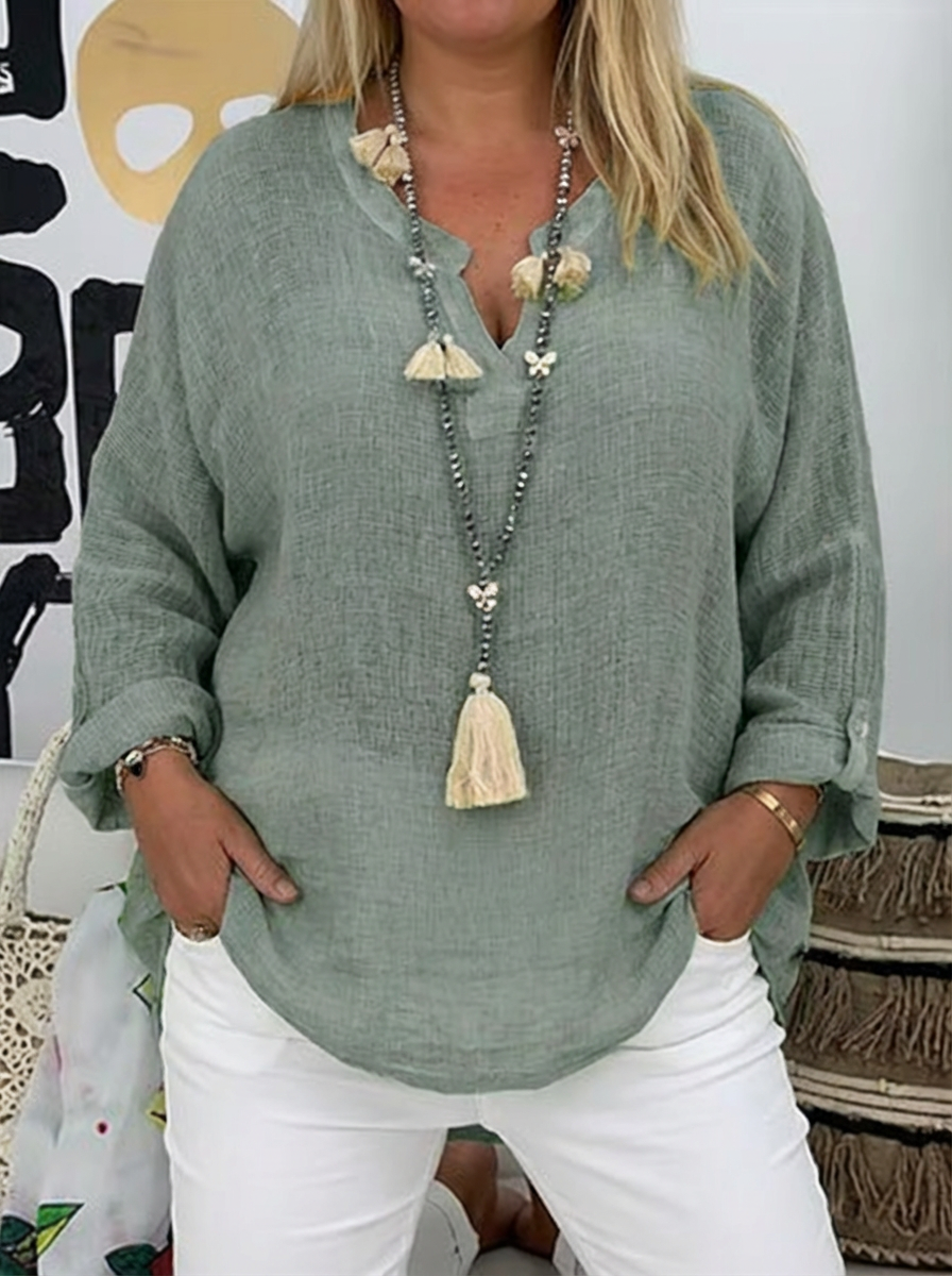 Criza | Lightweight Oversized Blouse - Plus size model