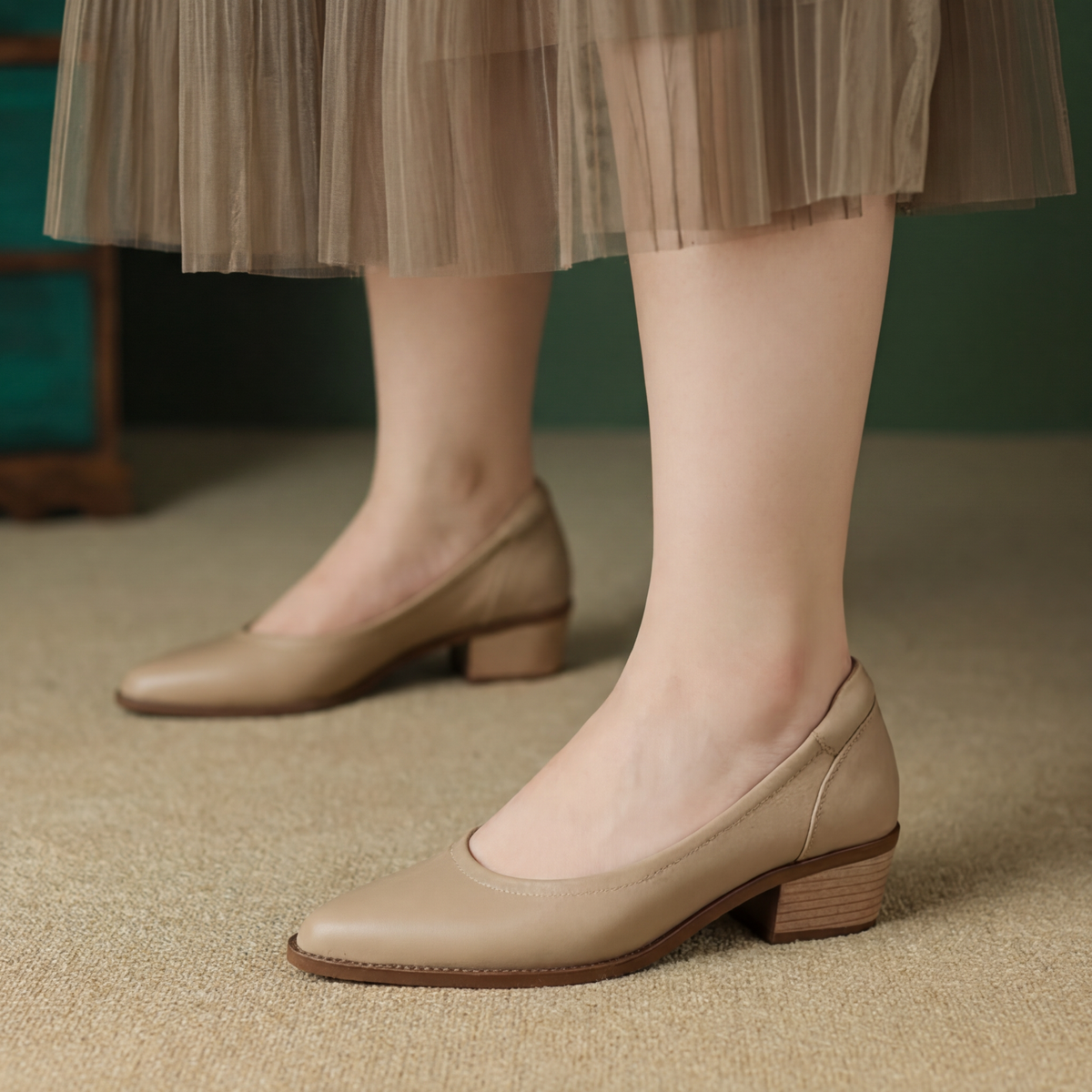 Amanda | Mid Heeled Shoes - Plus size model