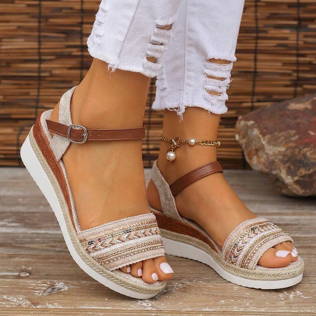 Dixie | Summer Sandals - Plus size model