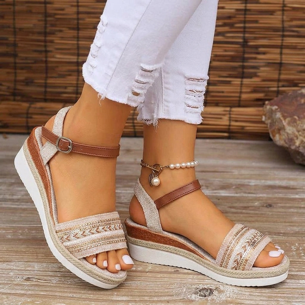 Dixie | Summer Sandals - Plus size model