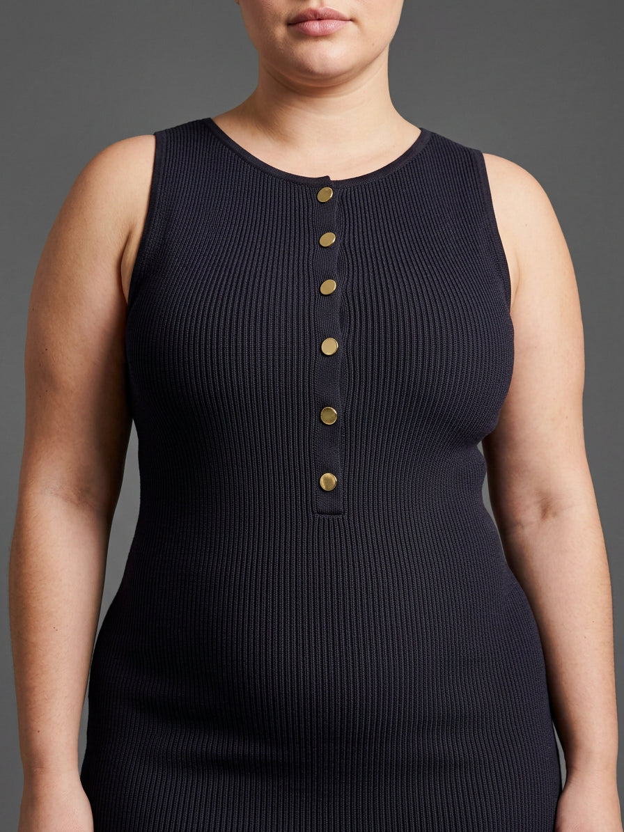 Georgia Mini dress - Plus size model