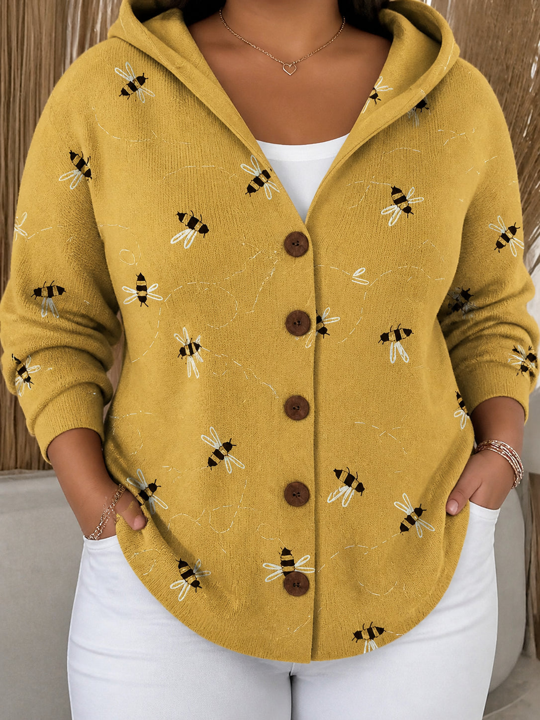 Patchouli | Artistic Cardigan - Plus size model