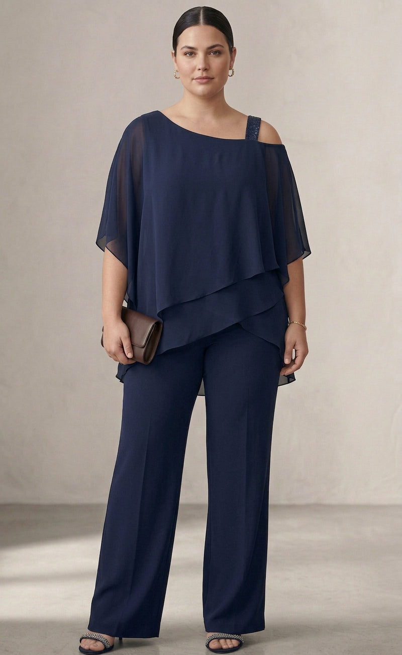 Lorenza™ | Co-ord Set Elegant Two-Piece - Plus size model