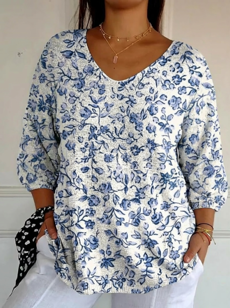 Women's Small Blue Flowers Print Casual Pullover Knit - Plus size model