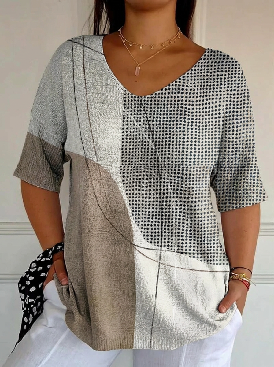 Women's Abstract Geometric Pattern Art Print Casual Knit Pullover - Plus size model