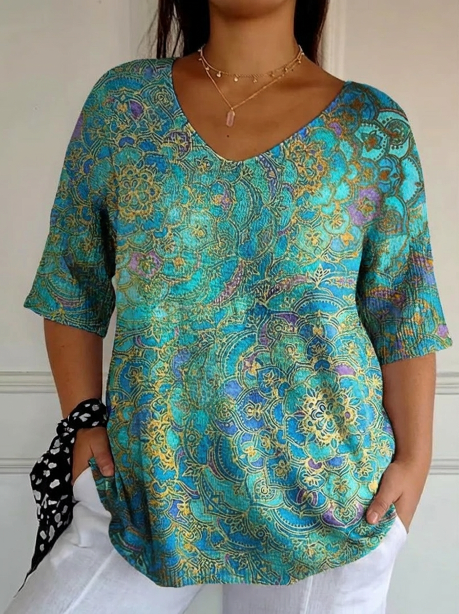 Women's Retro Art Print Casual Pullover Knit - Plus size model