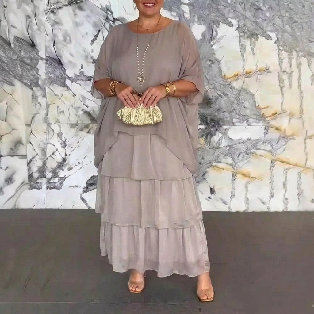 Susan | Long and Flowing Elegant Dress - Plus size model