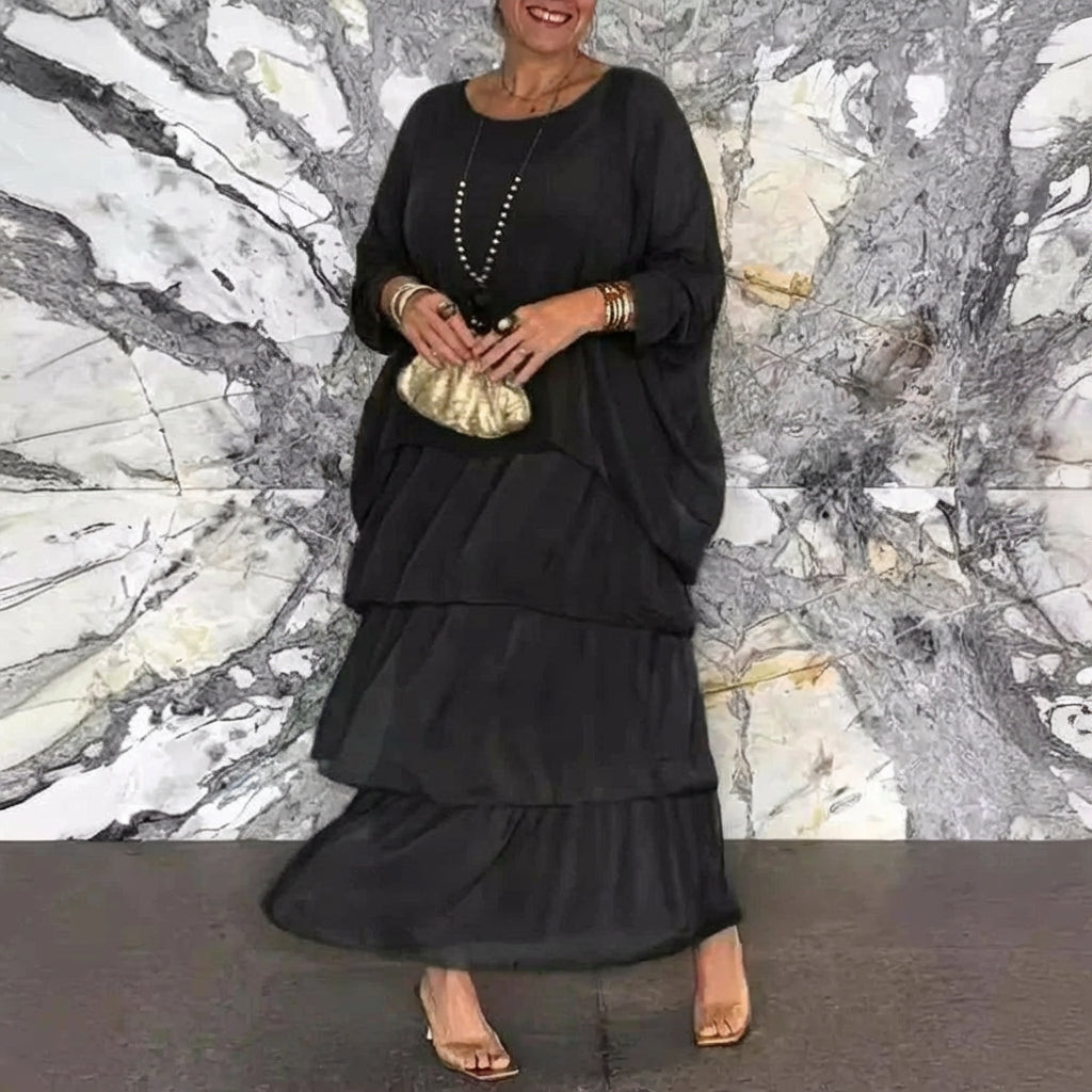 Susan | Long and Flowing Elegant Dress - Plus size model