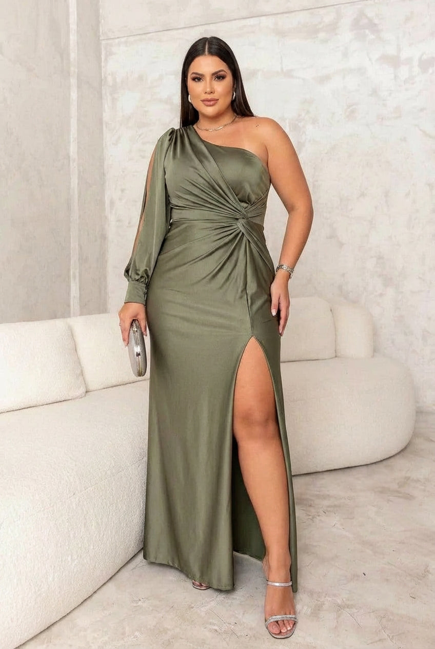 Saryxiah | Elegant Maxi Dress - Plus size model