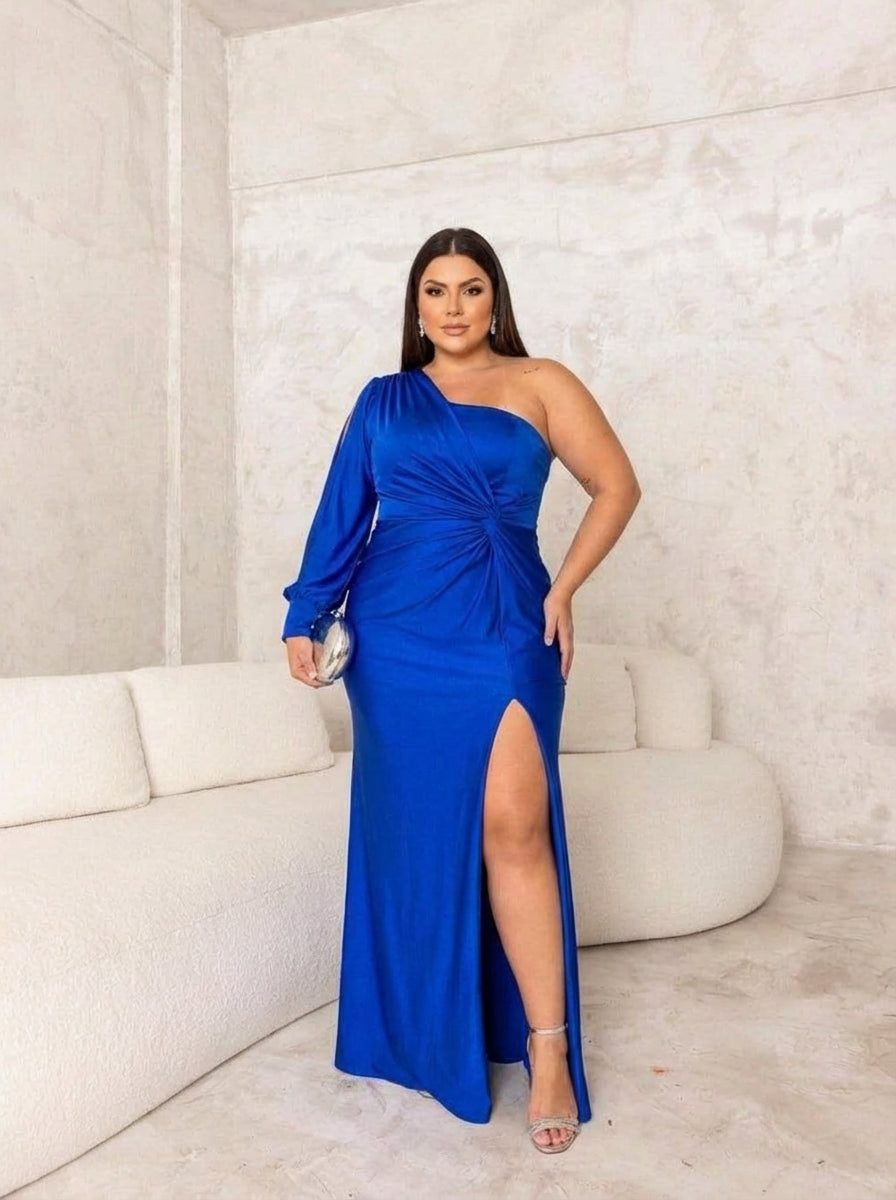 Saryxiah | Elegant Maxi Dress - Plus size model