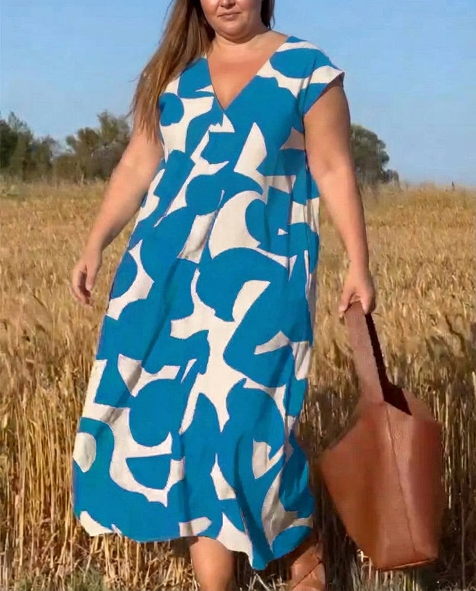 Lysandra | Sophisticated Maxi Dress - Plus size model