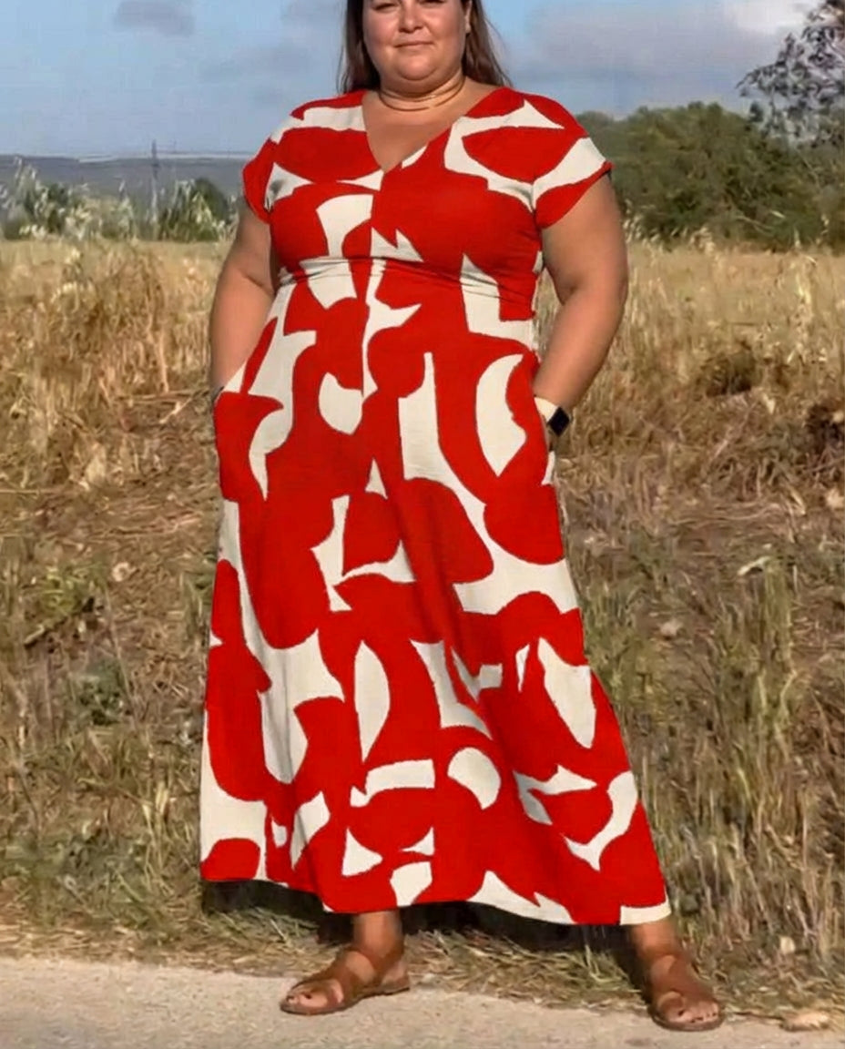 Lysandra | Sophisticated Maxi Dress - Plus size model