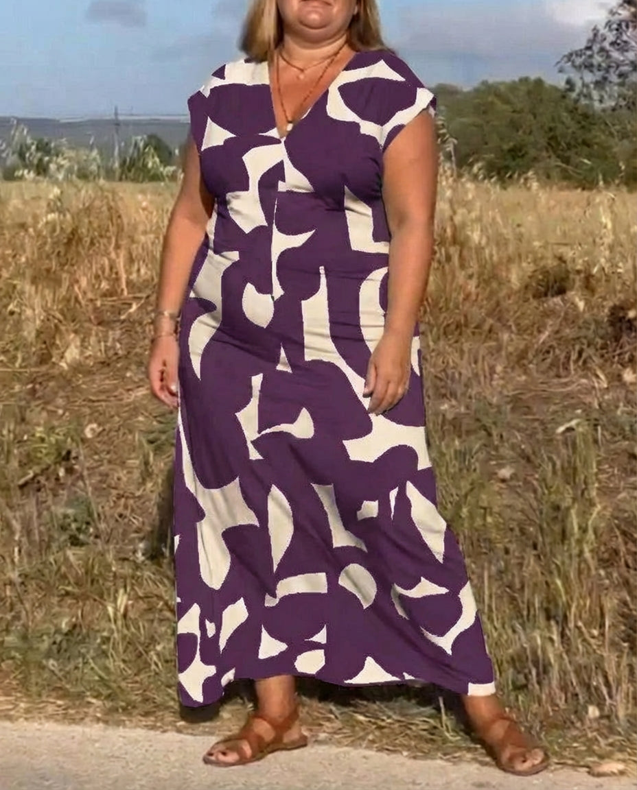 Lysandra | Sophisticated Maxi Dress - Plus size model