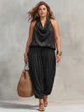 Aurora – Sleeveless top with American collar and pleated pants - Plus size model