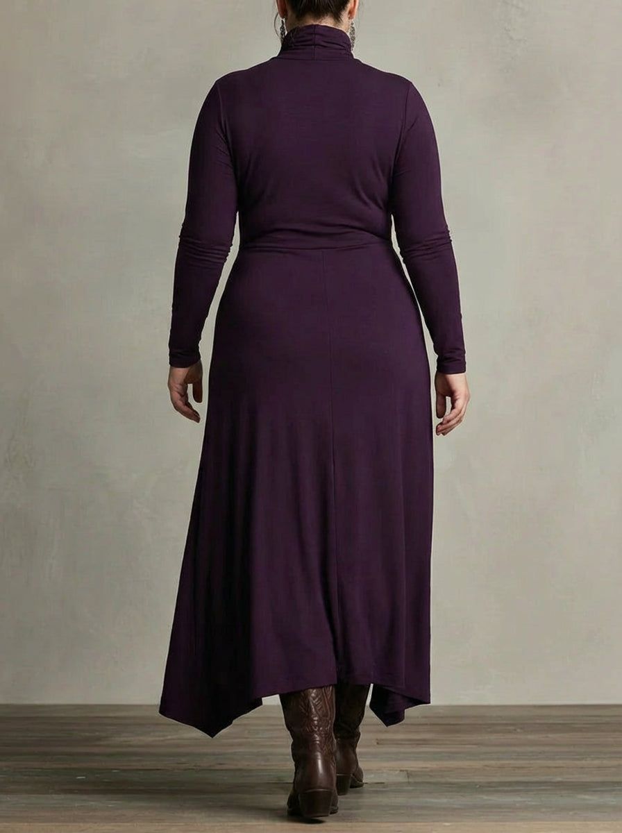 Evelyn | Elegant Maxi Dress - Plus size model