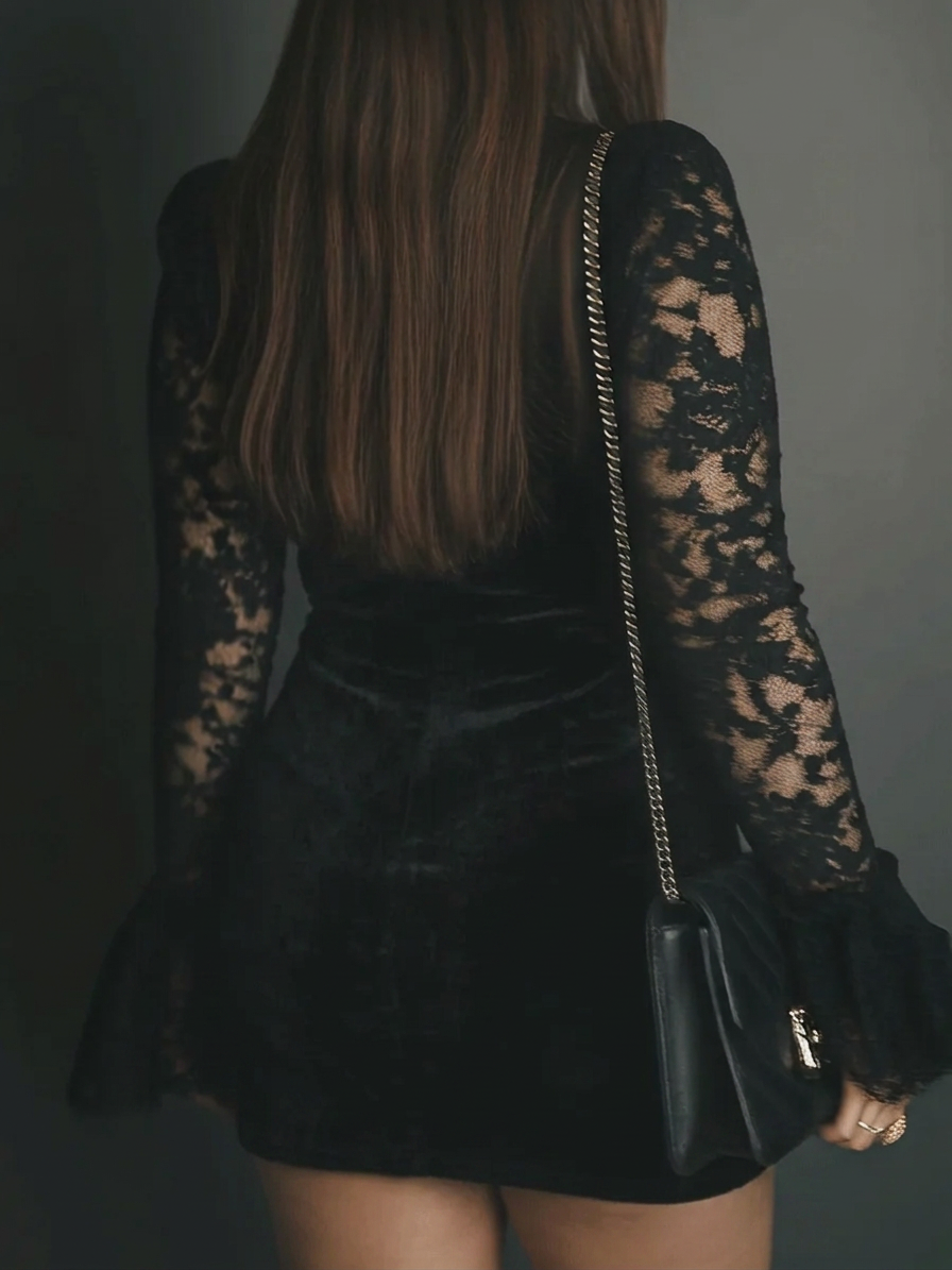 Vanie – Velvet and Lace Mini Dress - Plus size model