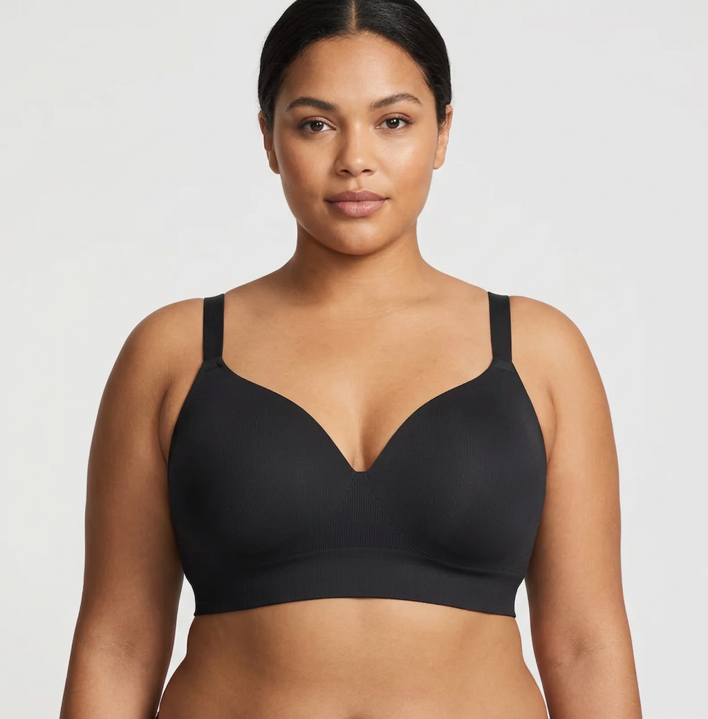 Shaping Bra Without Underwire - Plus size model