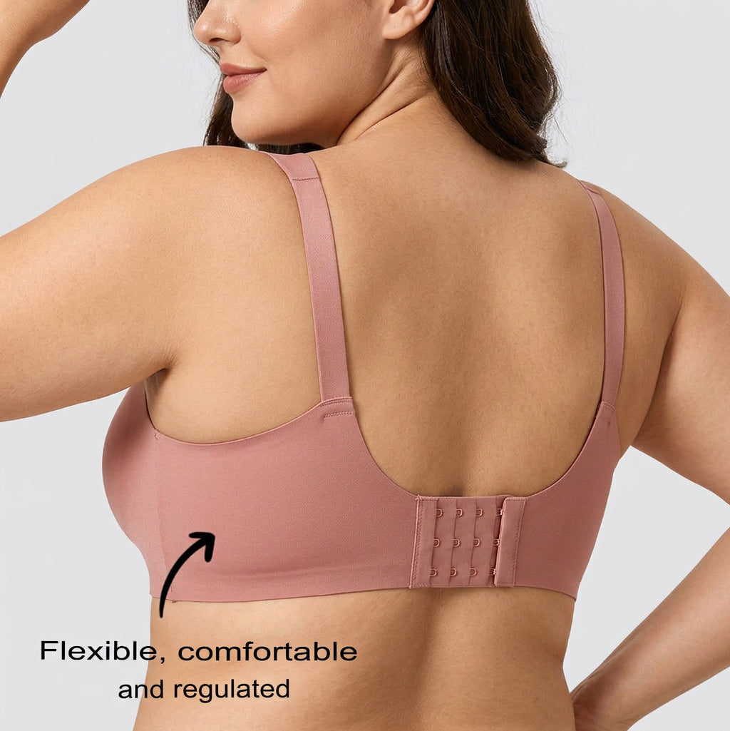 Seamless Gel Bra - Plus size model