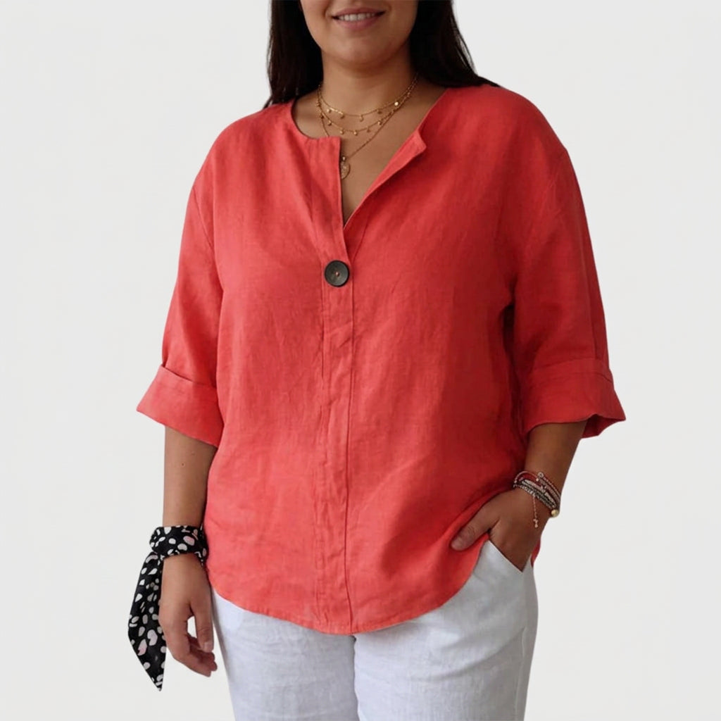 Valentina™ | Elegant Blouse - Plus size model