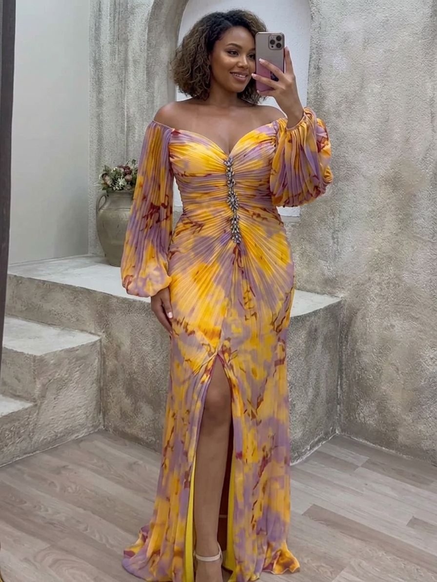 Gisselle - V Neck Maxi Dress - Plus size model