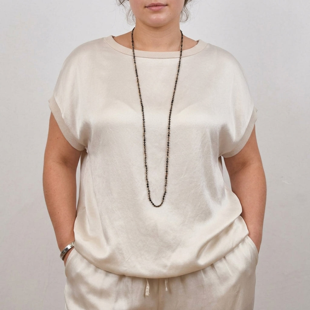 Kayla™ | Elegant Two-Piece Set - Plus size model