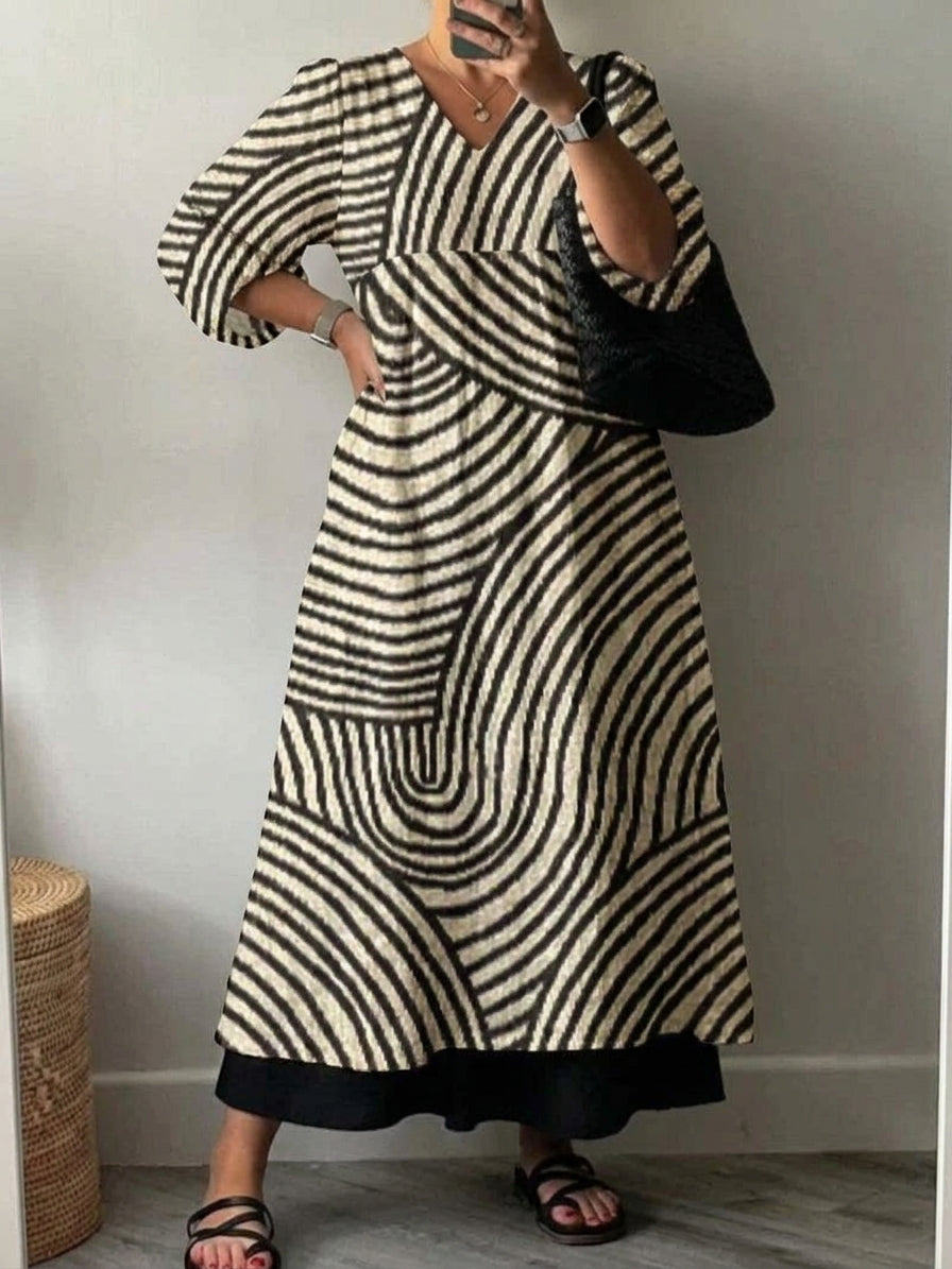 Elegant Printed Dress Karoline - Plus size model