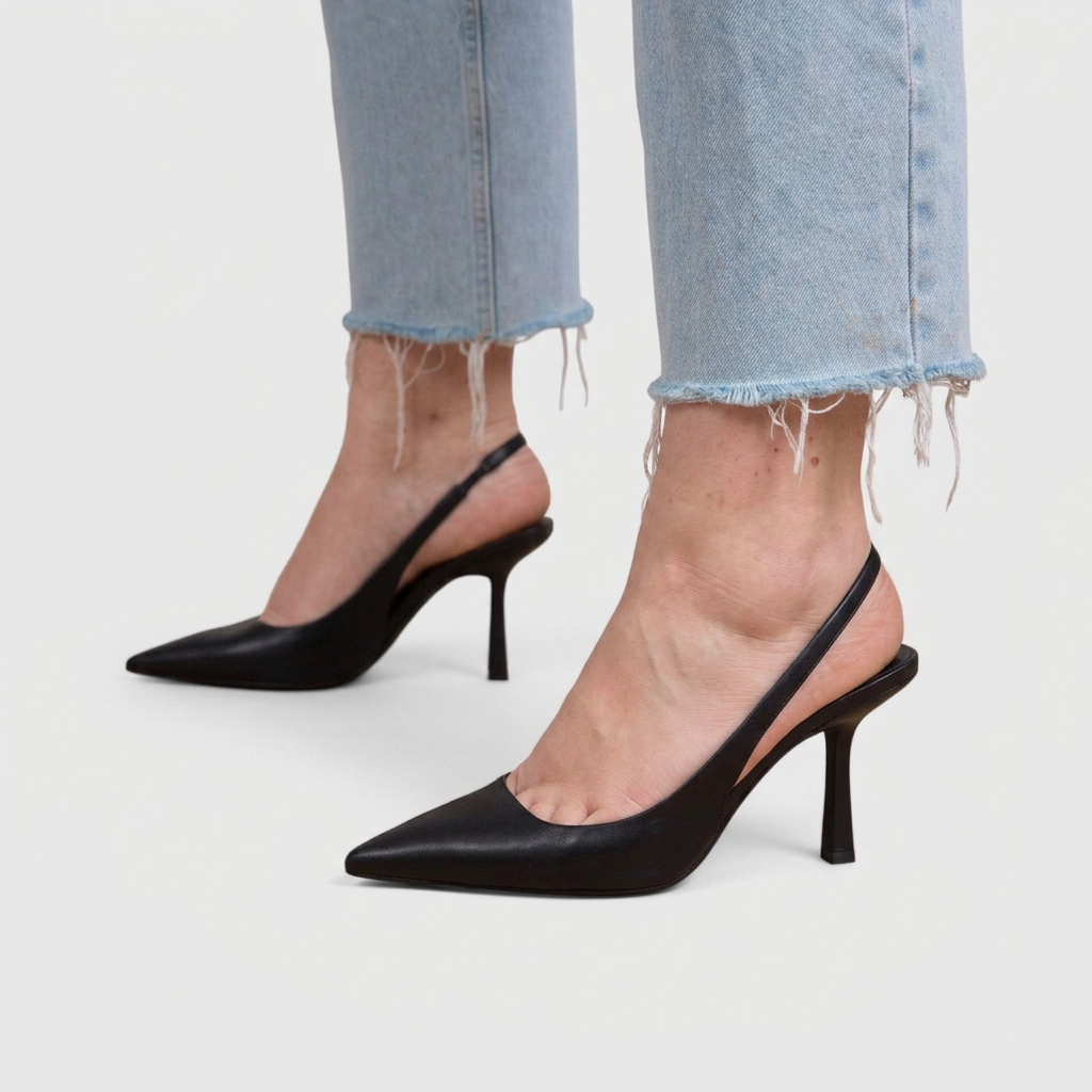 Bella - Elegant Orthopedic Pumps - Plus size model