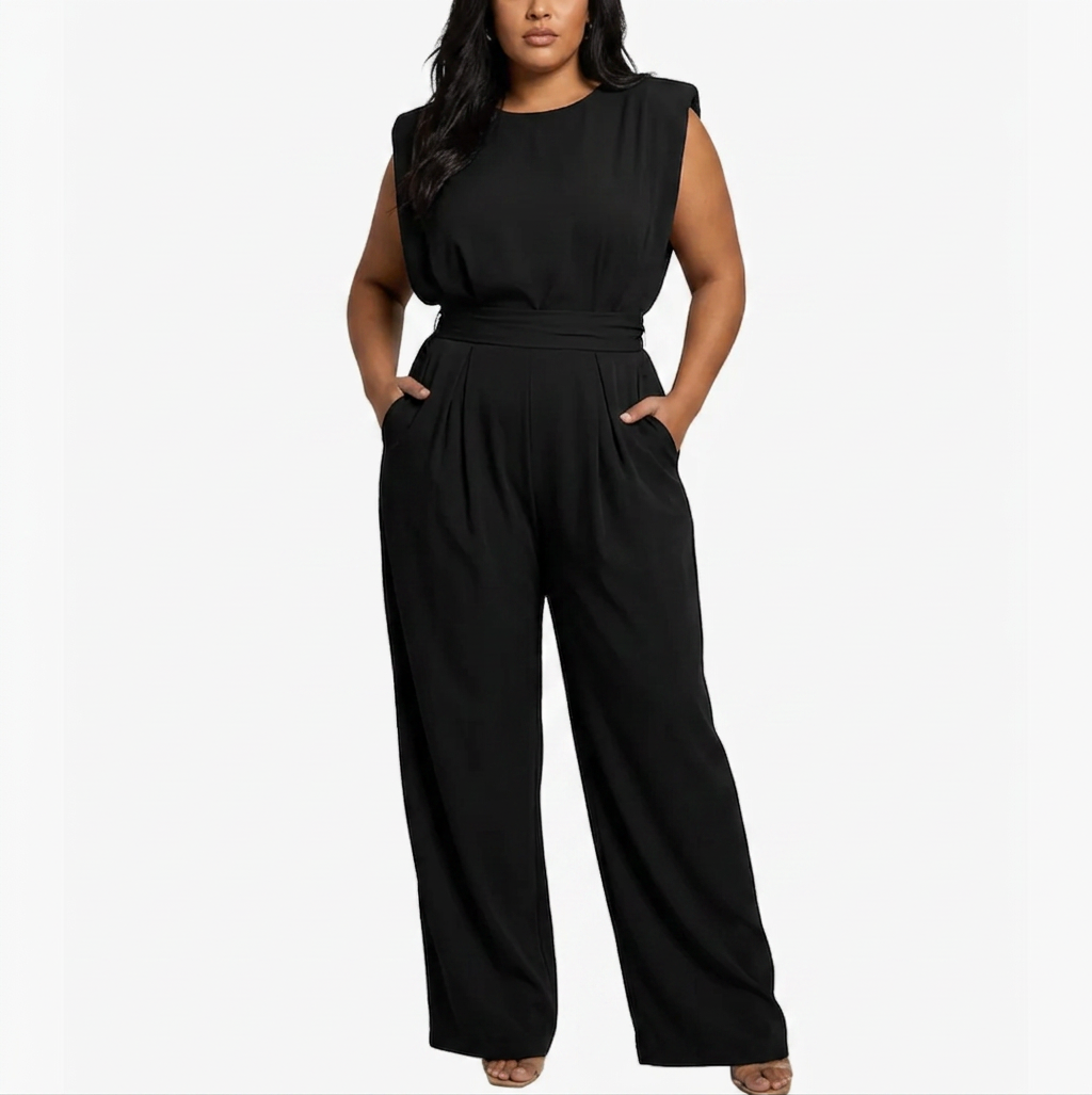 Ariadna™ | Jumpsuit with Belt - Plus size model