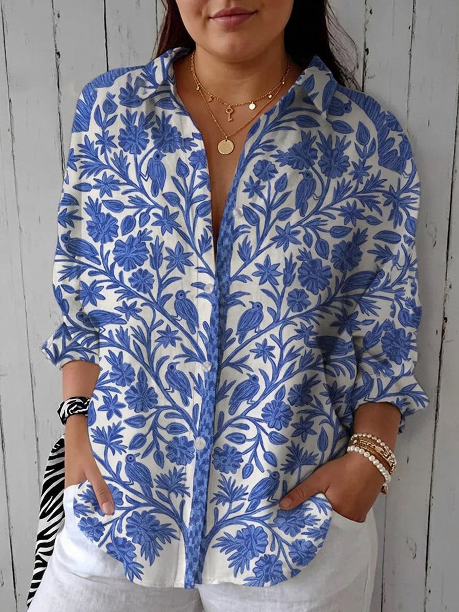 Vivienne – Blue Floral Blouse - Plus size model