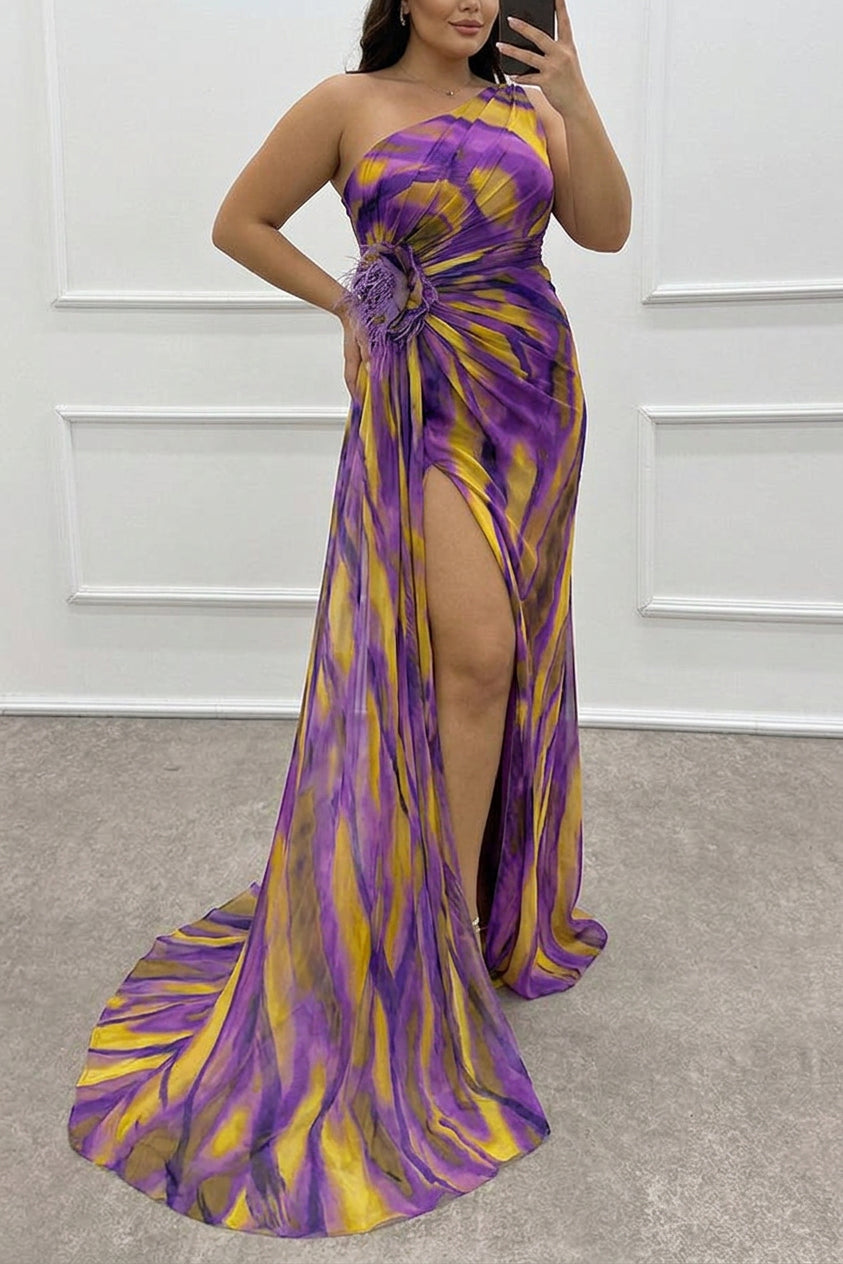 Claudia - Off-the-shoulder maxi dress with watercolor print, feather roses & slit - Plus size model